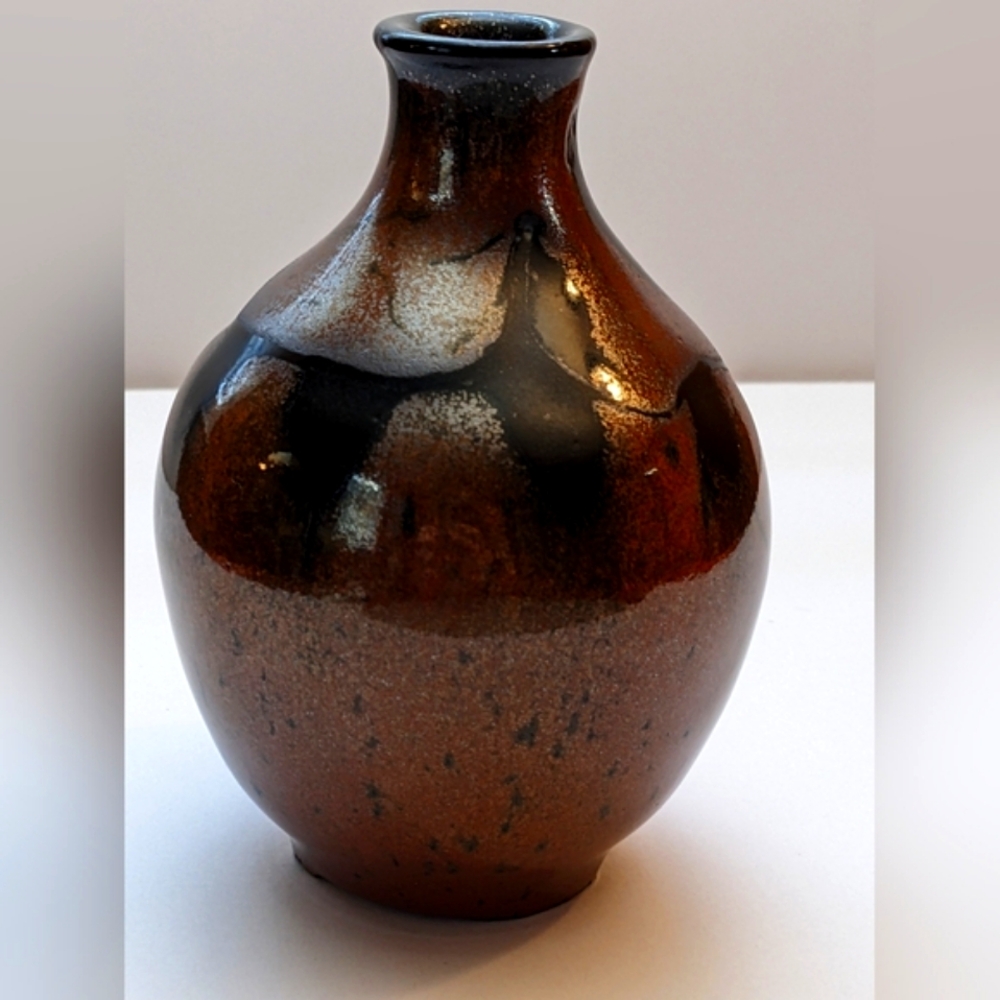 Studio Red & Black Stoneware Bud Base (Signed) - Picture 2 of 7